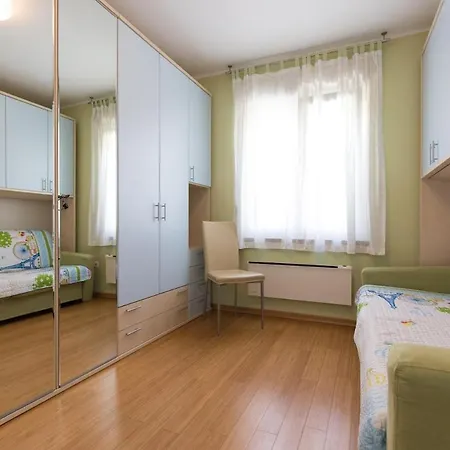 Lägenhet Sara S Predivnim Pogledom Na Matulji