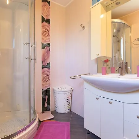 Sara S Predivnim Pogledom Na Lägenhet