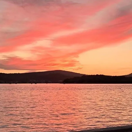 Lägenhet Sara S Predivnim Pogledom Na *