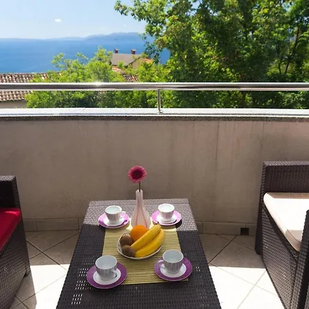 Lägenhet Sara S Predivnim Pogledom Na Matulji